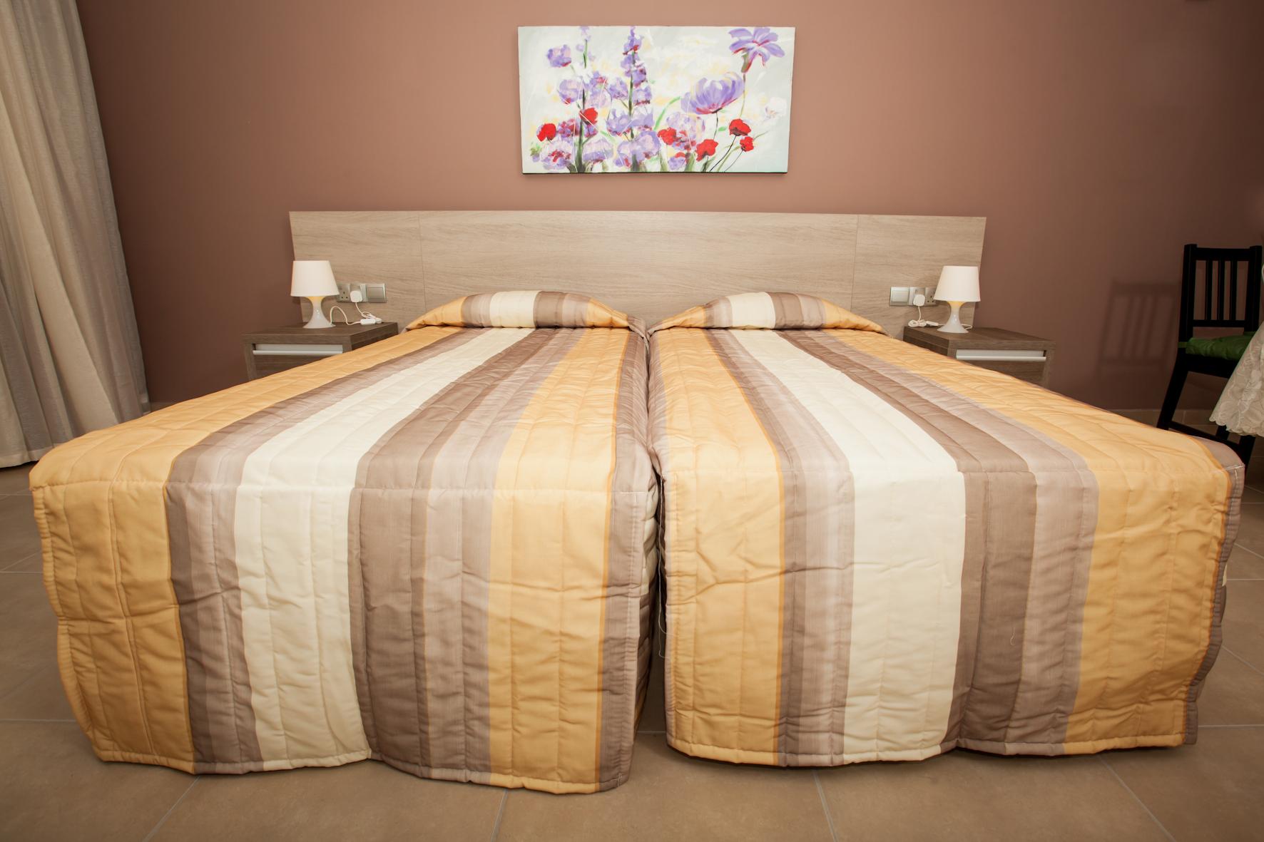 Crystallo Apartments Paphos ภายนอก รูปภาพ